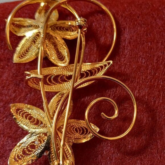 Vintage Gold Tone Floral Brooch - Picture 2 of 5